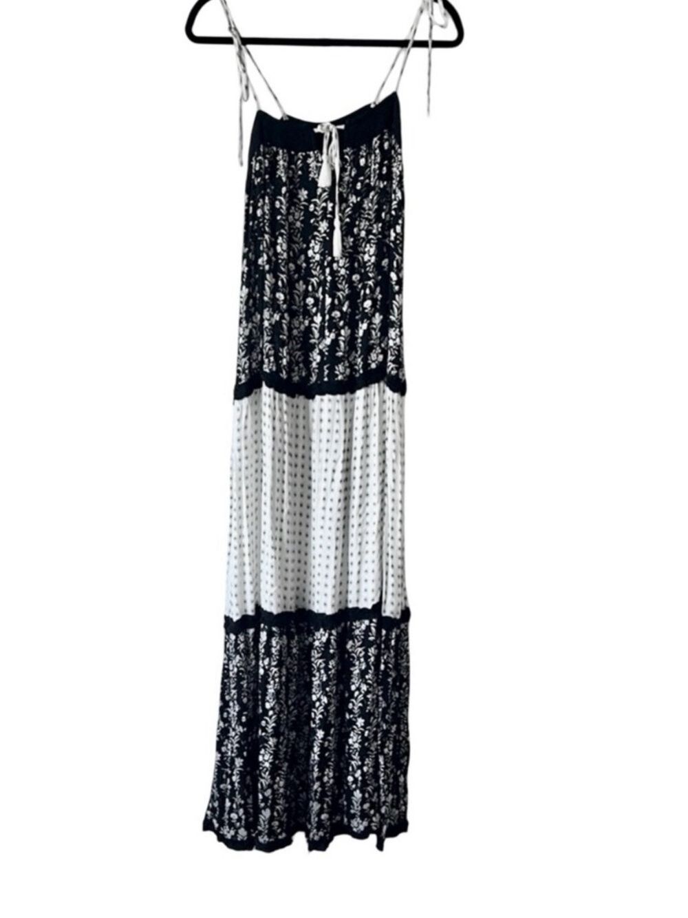 EUC-Forever 21 Tiered Layers Floral Straps BoHo Black & White Maxi Sundress MD